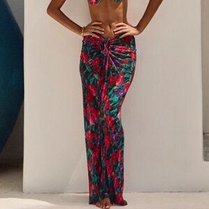 NWOT RESA ZIGGY MESH SKIRT IN RESORT